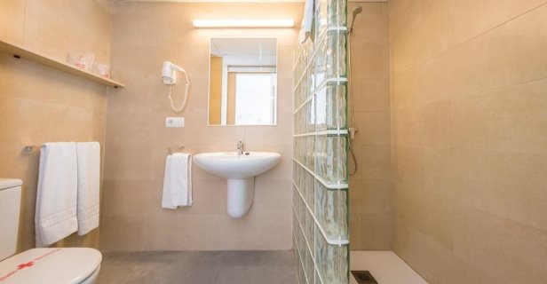 Hostal Tarba