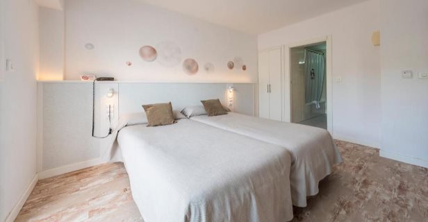 Hostal Tarba