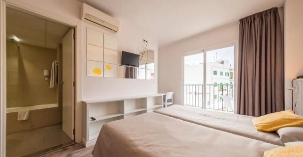 Hostal Tarba