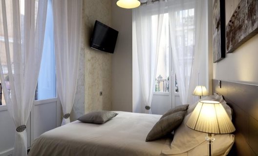 Hostal Thc Latina
