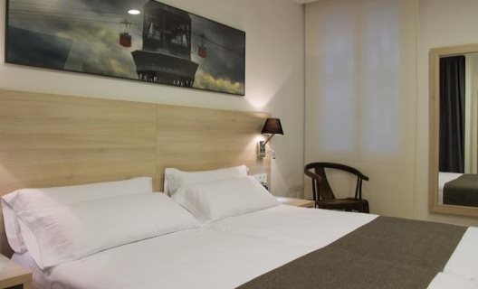 Hostal The 8 Boutique B&b