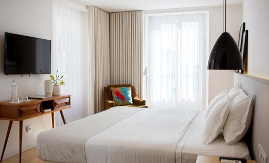 Hostal The 8 Down Town Suites