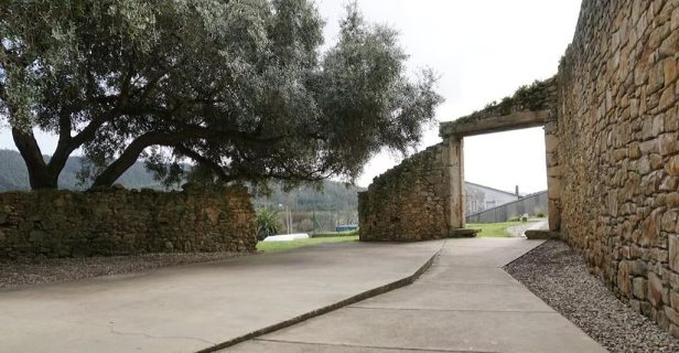 Hostal The Camp Doniños