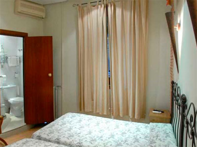 Hostal The Good Rooms