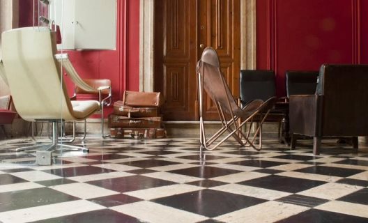 Hostal The Independente & Suites