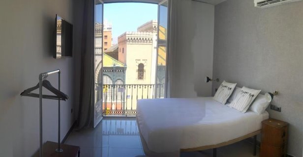 Hostal The Lights Suites