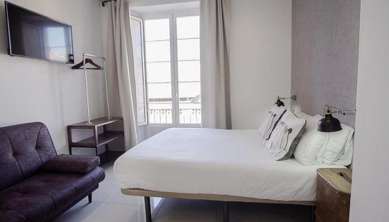 Hostal The Lights Suites