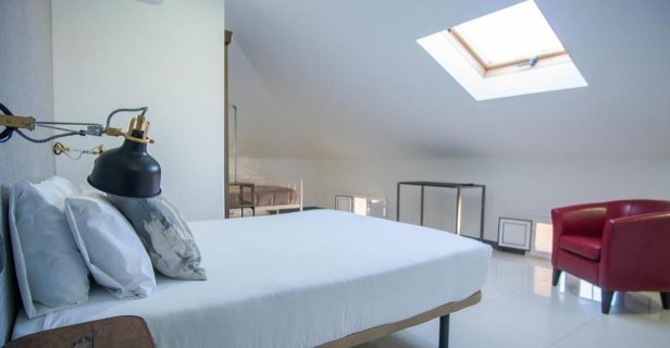 Hostal The Lights Suites