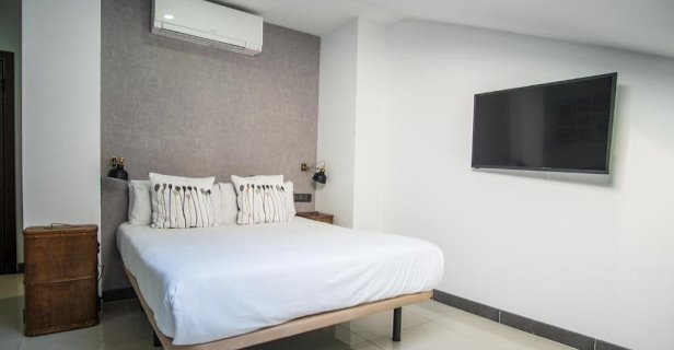 Hostal The Lights Suites