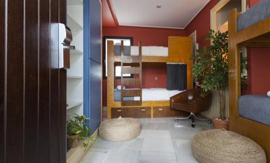 Hostal The Living Roof