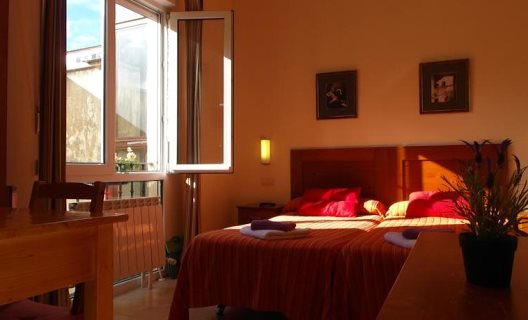 Hostal Tirso Plaza