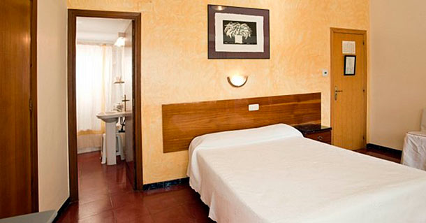 Hostal Tropical Oliva