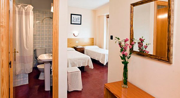 Hostal Tropical Oliva