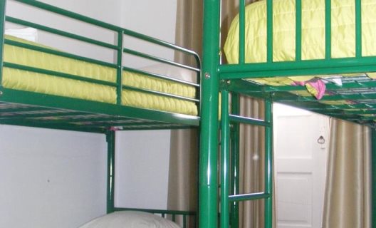 Hostal Truthostel