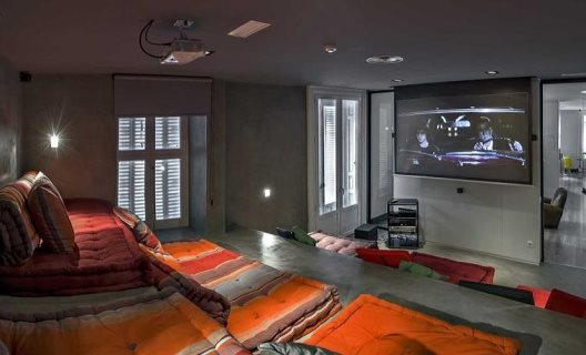 Hostal U Hostels