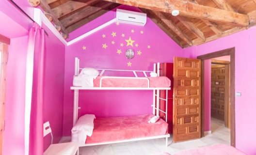 Hostal White Nest