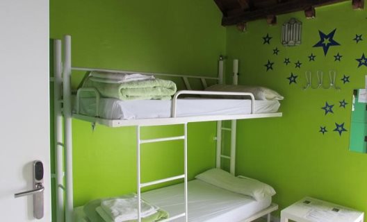Hostal White Nest