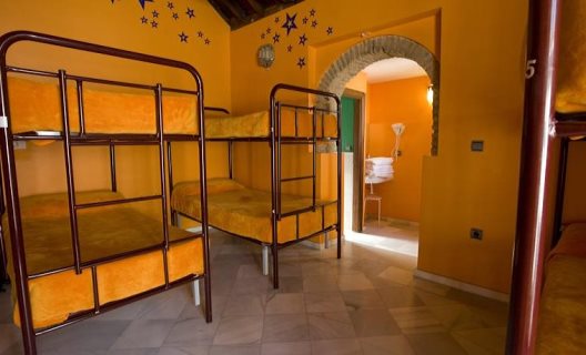 Hostal White Nest