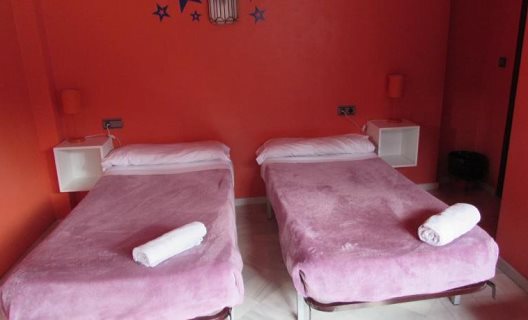 Hostal White Nest