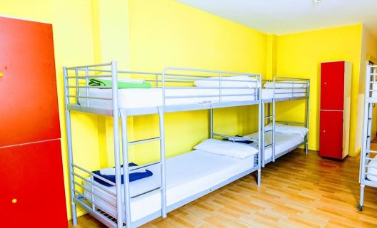 Hostal Yellow Nest