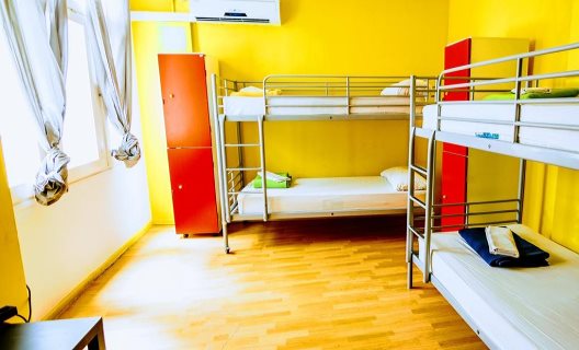 Hostal Yellow Nest
