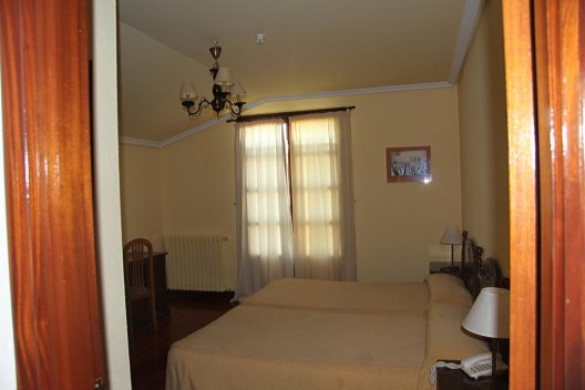 Hostal Zezilionea