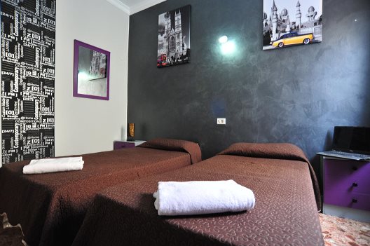 Hostel Alcaravaneras
