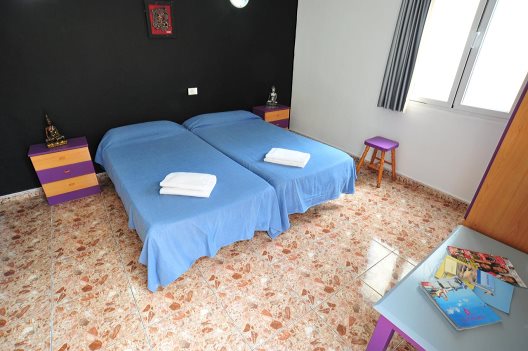 Hostel Alcaravaneras