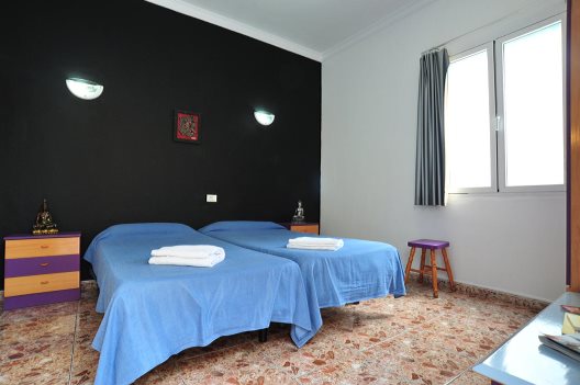 Hostel Alcaravaneras