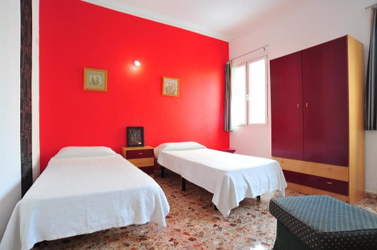 Hostel Alcaravaneras
