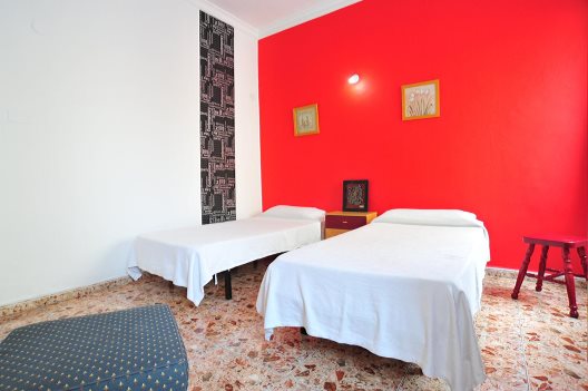Hostel Alcaravaneras