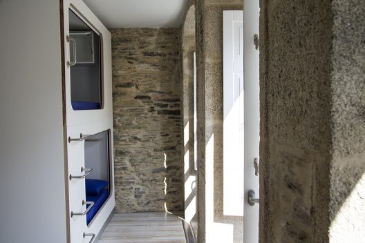 Hostel Cross