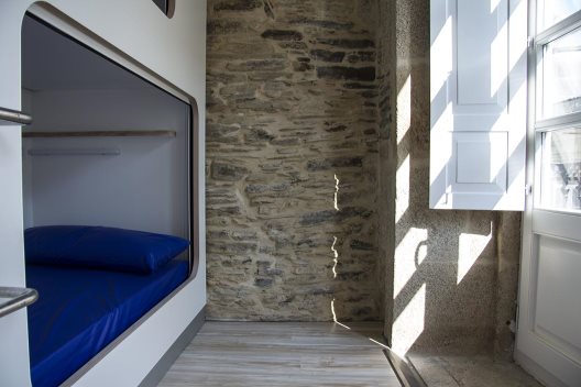 Hostel Cross