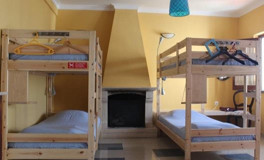 Hostel Ericeira Chill Hill 2 - Peach Garden