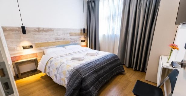 Hostel Far Home Bernabeu