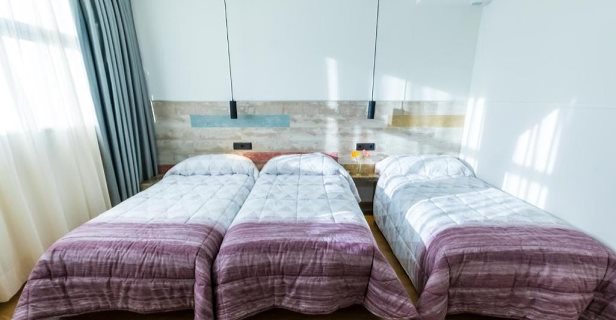 Hostel Far Home Bernabeu