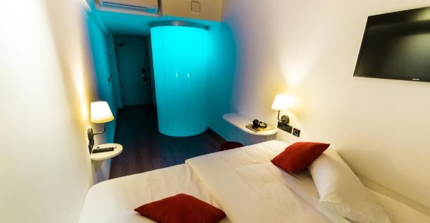Hostel Far Home Bernabeu