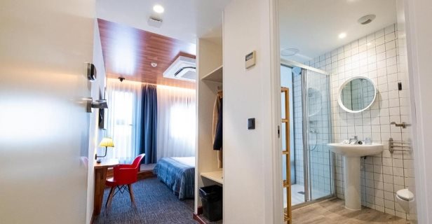 Hostel Far Home Bernabeu