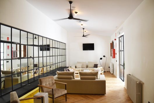Hostel Fleming Albergue Juvenil
