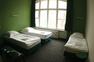 Hotel 103