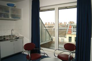 Hotel 103