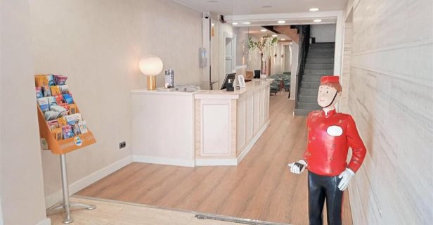Hotel 153