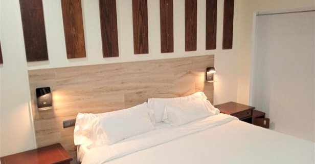 Hotel 153
