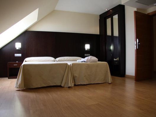 Hotel 44