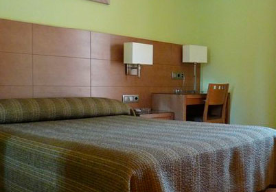 Hotel 4c Puerta Europa