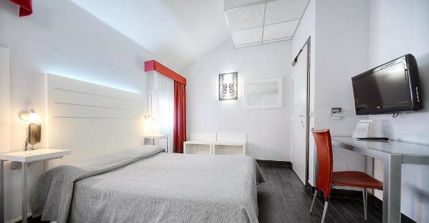 Hotel Aaron