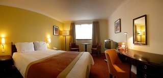 Hotel Abingdon Four Pillars