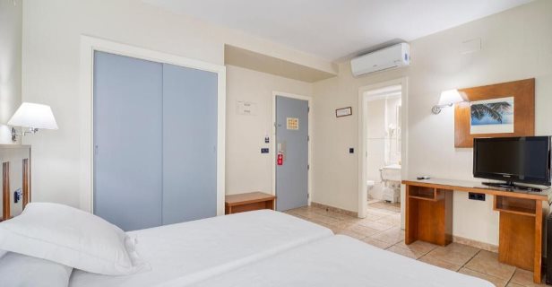 Hotel Abril