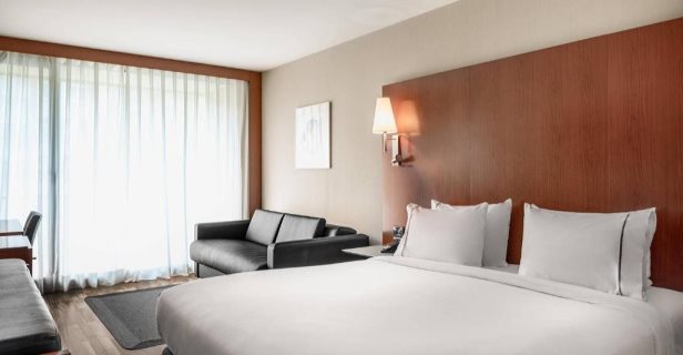 Hotel Ac La Rioja By Marriott