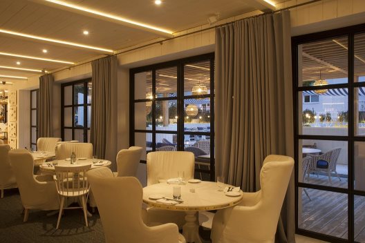Hotel Ac Victoria Suites